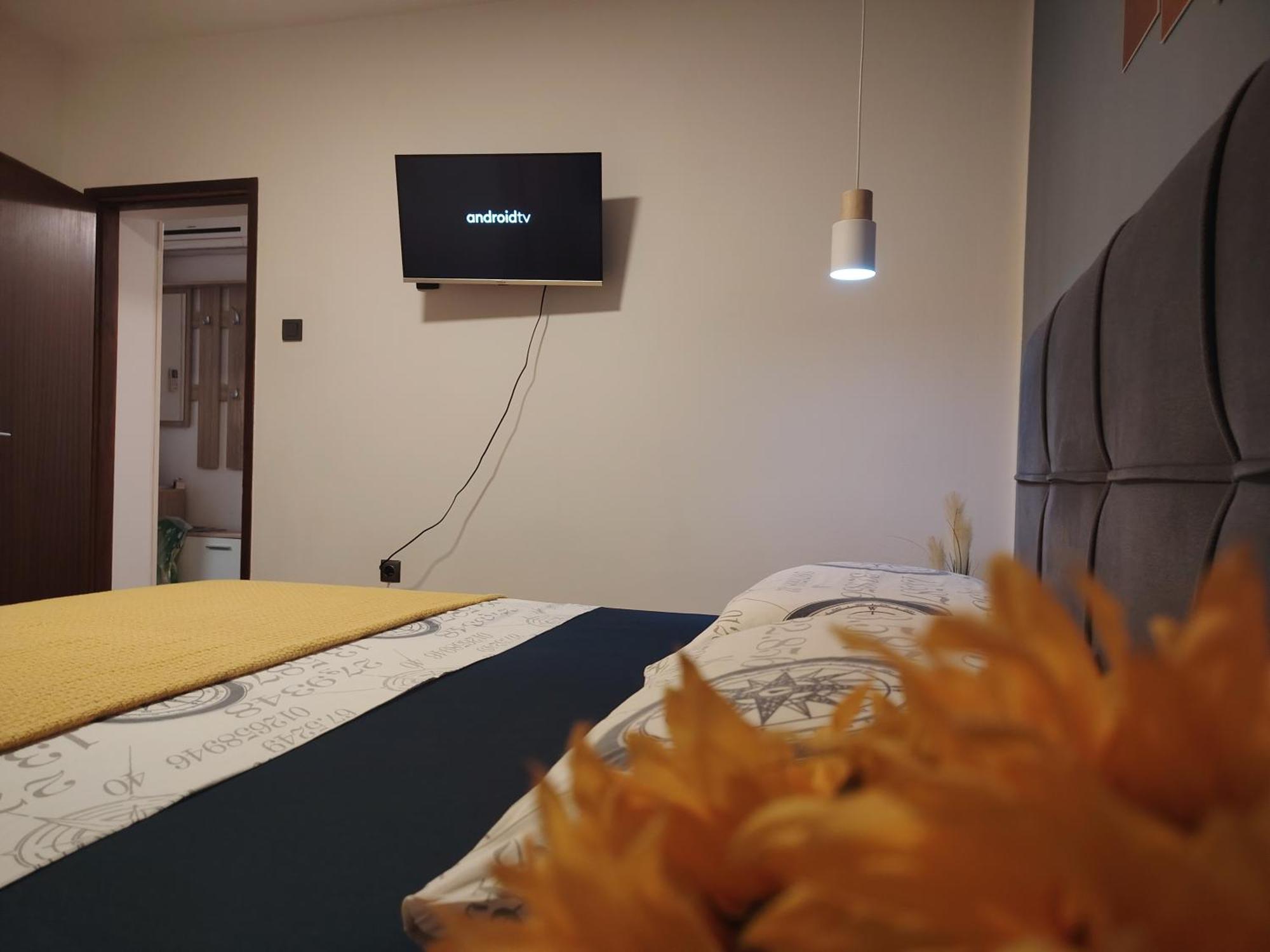 Apartman Hric -50M Od Plaze- Mali Lošinj Exterior foto